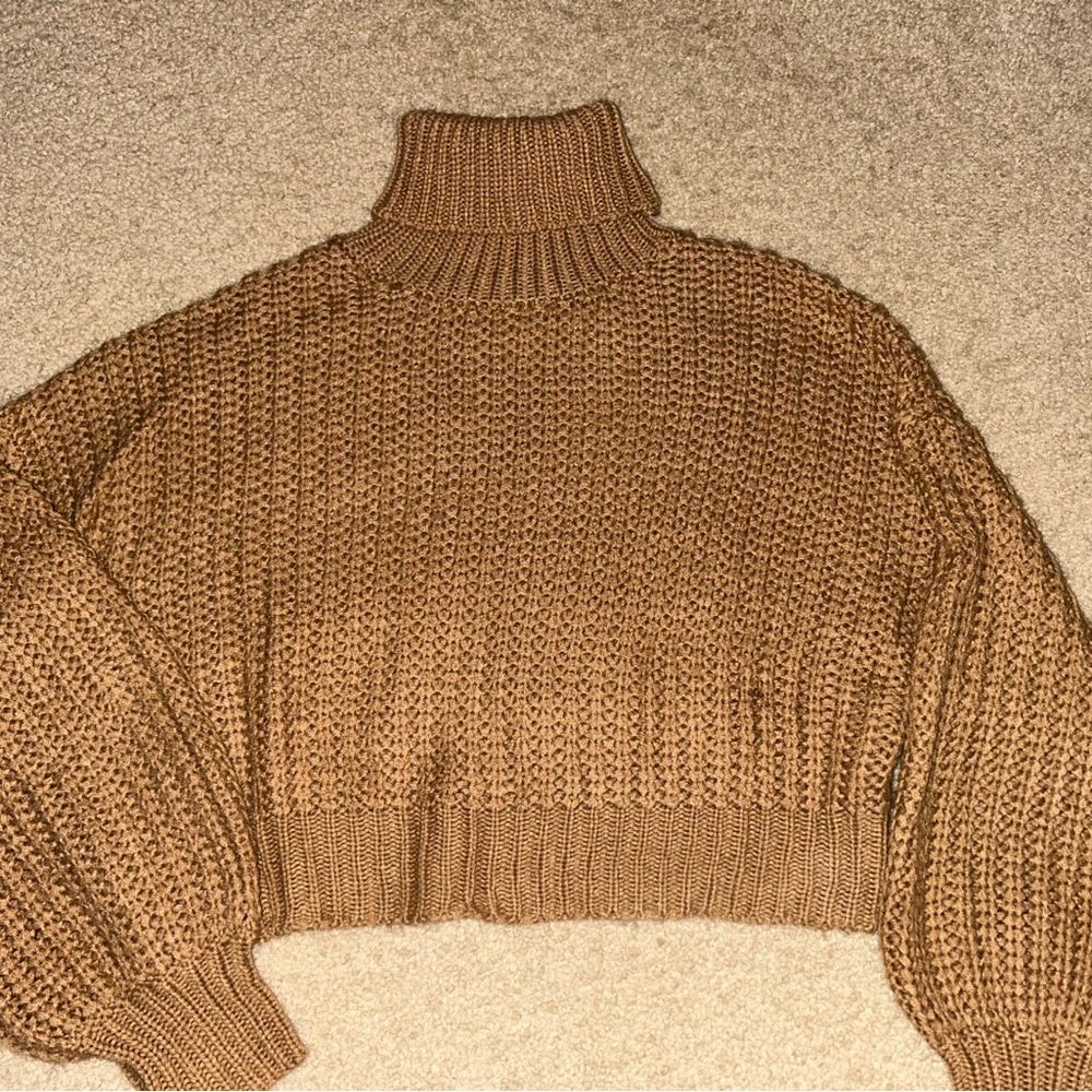 Chunky Knit Turtleneck Sweater - Brown Cropped